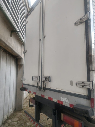 Imagem 7 de 15 de Iveco 230e25 Bau Frigorifico Trucado