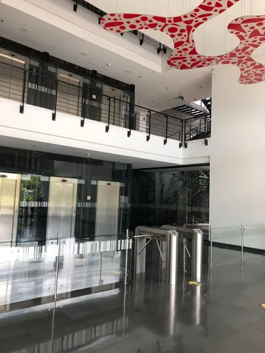 Oficina En Arriendo/venta En Chico Norte. Cod A1094025