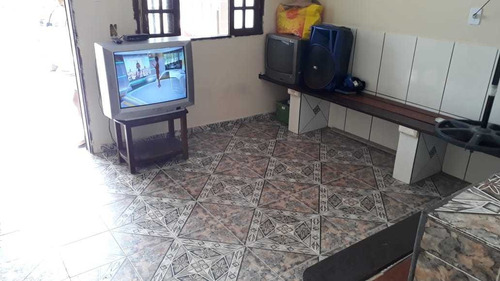 Imagem 5 de 9 de Casa Com Piscina