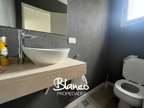 Casa En Venta En Pilar Del Este, Barrio Santa Elena, Pilar, G.b.a. Zona Norte