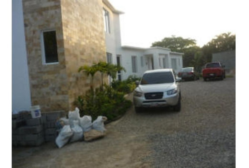 #23-3794 Casa Moderna En La Lagunita Country Club