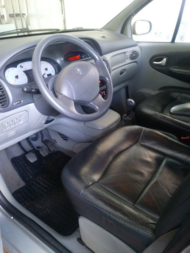 Imagem 7 de 9 de Renault Scenic 2006 2.0 16v Privilège 5p