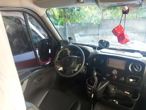 Imagem 9 de 14 de Renault