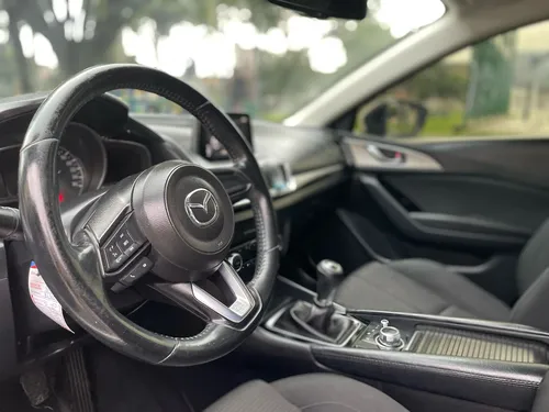 Mazda 3 2.0 Touring