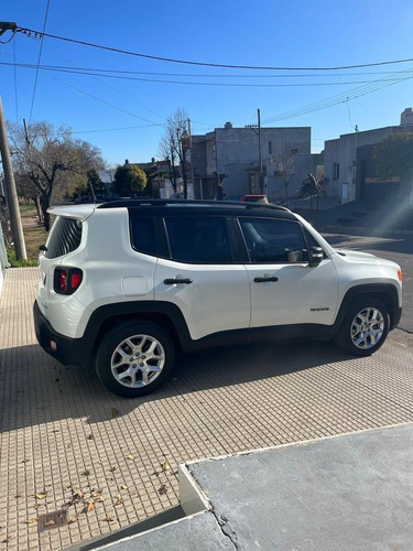 Imagen 13 de 15 de Jeep Renegade