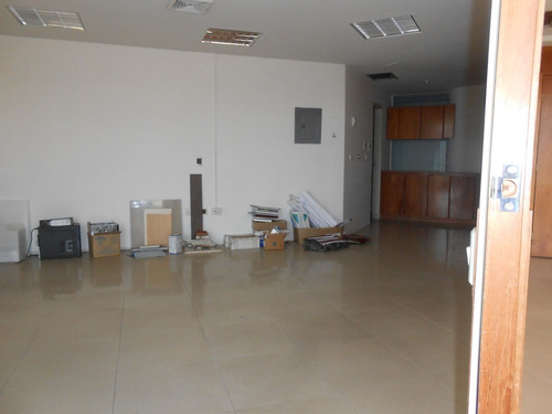 Imagen 5 de 8 de Se Alquila Oficina Precio De Oportunidad. Torre Inteligente, Excelente Ubicacion. Hg.