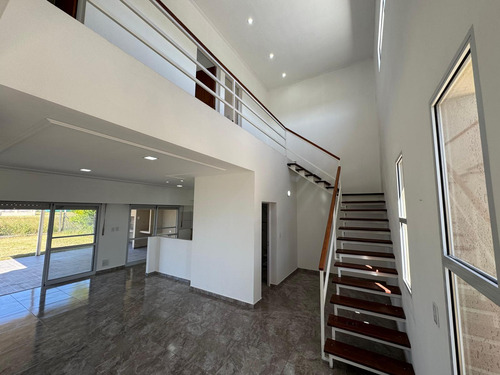Casa En Venta 3 Dormitorios Ecopueblo Alvear
