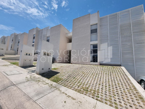 Departamento Amueblado En Renta En Privalia, Amplios Espacios
