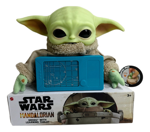 Baby Yoda The Child Grogu Con Tablet De Aprendizaje Mattel