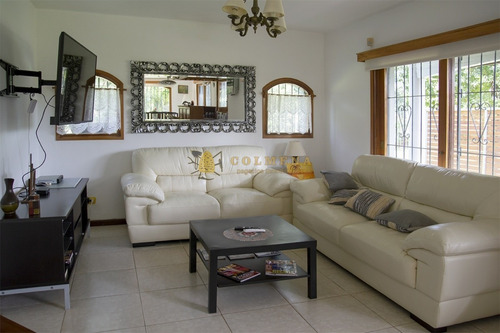 Casa Ubicada En Zona De Paz Y Tranquilidad.- Ref: 4528