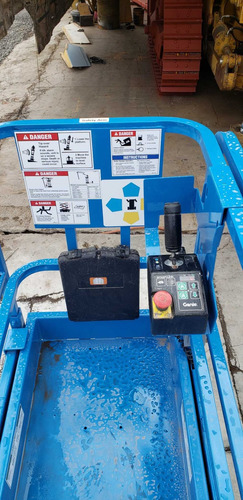 Imagen 4 de 12 de Plataforma De Tijera Electrica Genie Gs1930 2011