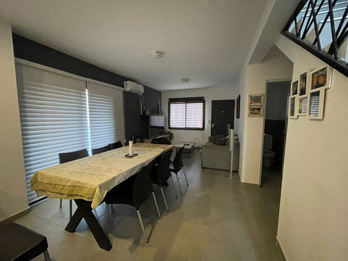 Imagen 9 de 19 de Duplex En Housing Villa Allende 2 Dormitorios