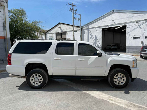 Imagen 6 de 15 de Chevrolet Suburban 2014 5p Lt V8/5.3 Aut 2da/banca