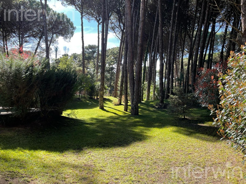 Casa - 5 Ambientes Con Pileta Y Cochera - Costa Atlantica - Carilo - Venta