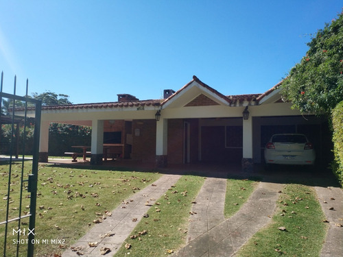 Imagen 8 de 20 de Excepcional! Chalet 3 Dormitorios Y Demás En Excelente Condiciones