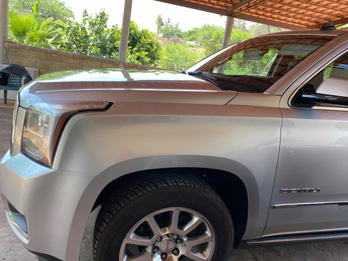 Imagen 8 de 13 de Gmc Yukon 2015 6.2 Denali V8 8 Vel At