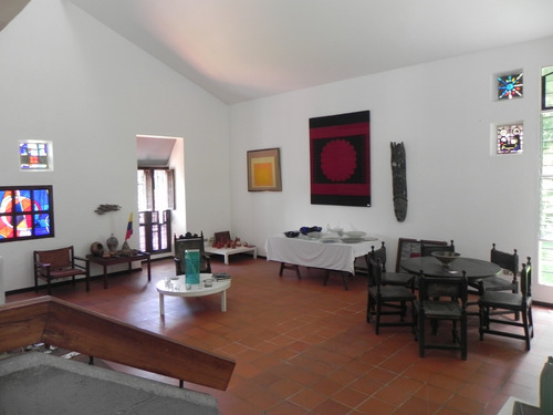 Imagen 4 de 14 de Remato Bella Casa En Prados Del Este