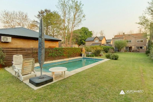 Venta Rosario Fisherton Importante Propiedad Sobre Bv. Argentino. Jardin Y Piscina.