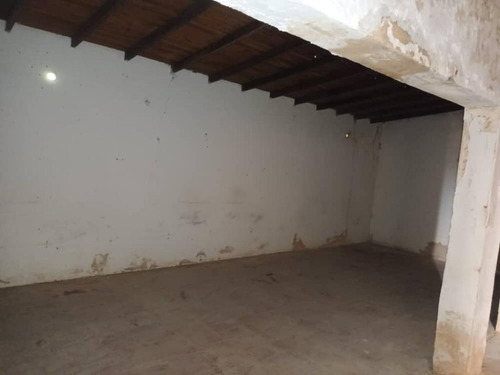 Se Ofrece En Alquiler Terreno Comercial, A Pocos Metros De La Av. Bolívar De Valencia, Urb La Alegría, Edo Carabobo