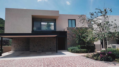 Imagen 1 de 14 de Hermosa Casa En Venta En Altozano, Anillo Vial Fray Junípero