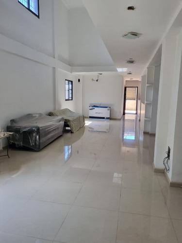 En Venta Edificio 3 Tres Niveles Pozuelo Plc