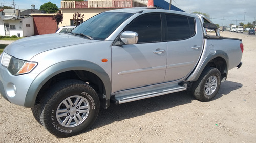 Mitsubishi L200 2.5 Did Cab Doble At 4x4