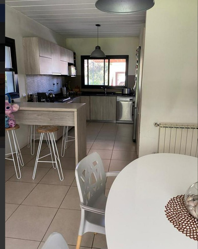 Casa Con Muy Buena Ubicación En Altos De Hudson I