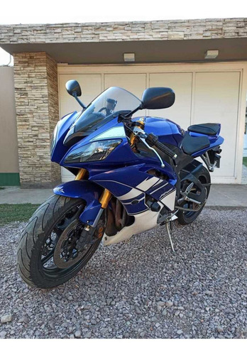 Yamaha R6