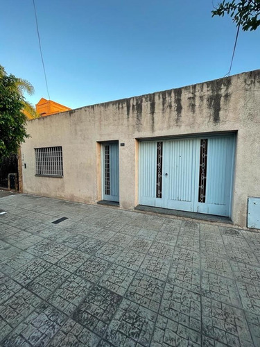 Imagen 10 de 11 de Casa De 3 Ambientes En Villa Luzuriaga