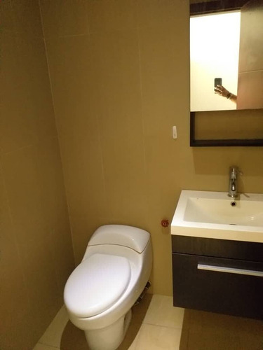 Imagen 10 de 14 de Venta Oficina La Granja Naguanagua 456957 Mp