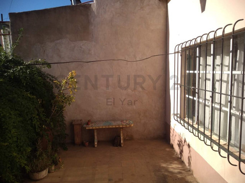 Venta Casa En San Antonio De Areco Con Amplio Terreno - Excelente Ubicacion