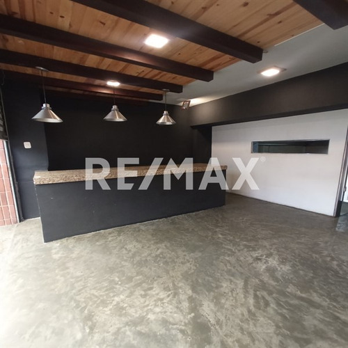 Alquiler De Local Comercial La Candelaria 94mts/1b