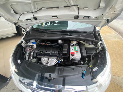 Imagen 9 de 9 de Peugeot 2008 2018 1.6 Feline