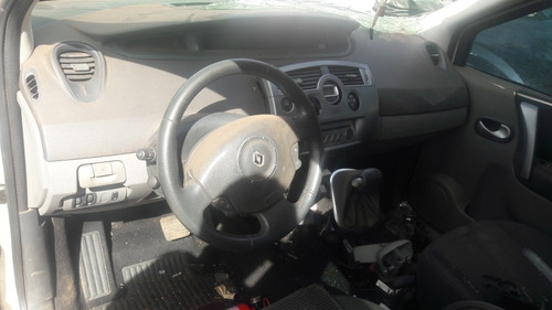 Imagem 2 de 6 de Sucata Renault Grand Scenic Dyn 2.0 16v - Retirada De Peça