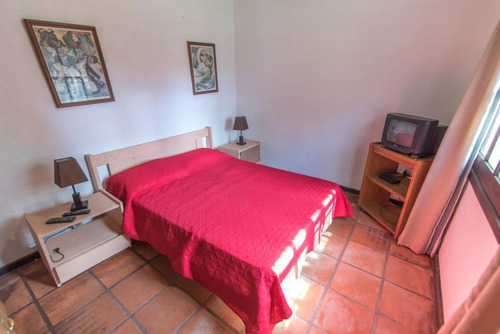 Casa - Playa Mansa- 4 Dorm- Piscina Climatizada, Capacidad 10 Personas