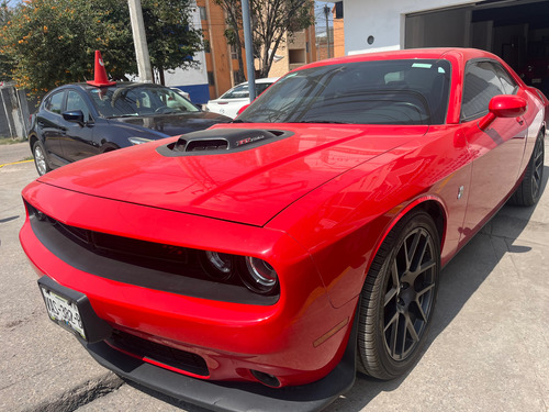 Dodge Challenger Scat Pack v8 6.4 AT