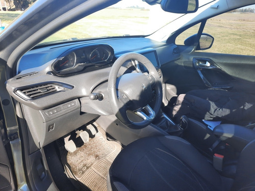 Peugeot 208 Active Extrafull 1.6