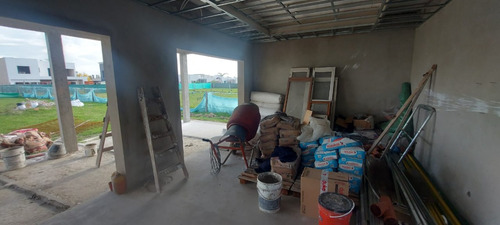 Casa En Obra Avanzada Barrio Privado Santa Isabel 2