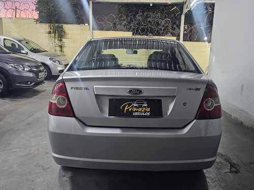 Ford Fiesta 1.0 MPI FIRST SEDAN 8V FLEX 4P MANUAL