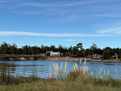 Alquiler De Hermosa Casa En Parque Del Plata.