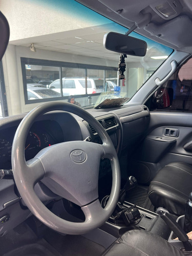 Toyota Meru 2007