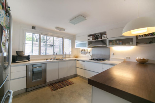 Imagen 20 de 30 de Venta Casa De 3 Dormitorios En Punta Chica, Estilo Minimalista, Con Jardín Y Pileta