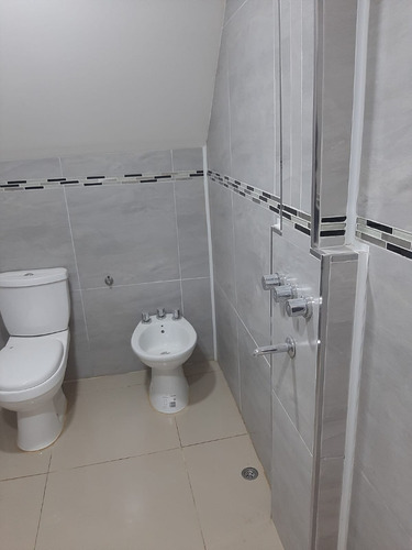 Imagen 8 de 9 de Local Varios Destinos Frente A Estación Virreyes. Cocina, 2 Baños, Entrepiso. 260 M2 Cubiertos