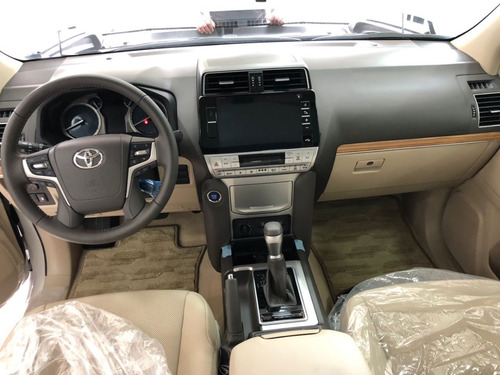 Imagen 8 de 11 de Toyota Prado