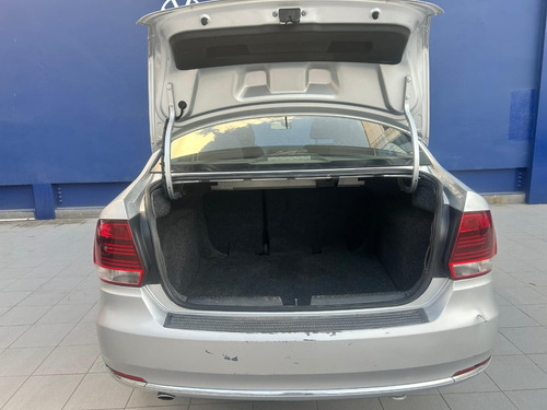 Volkswagen Vento 1.6 Highline At
