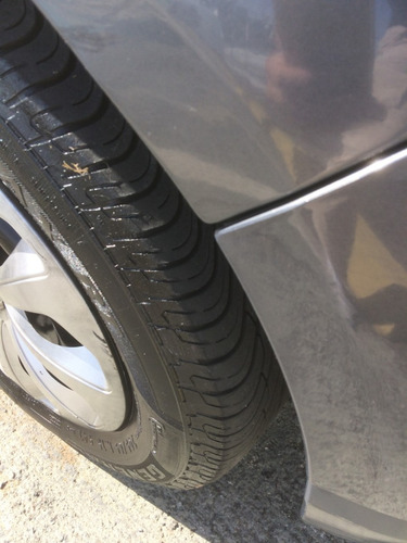 Imagem 3 de 9 de Renault Sandero