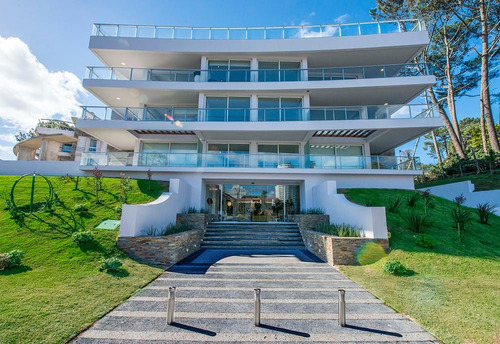 Apartamento 3 Dormitorios En Venta- Punta Del Este (ref: Atm-7166)