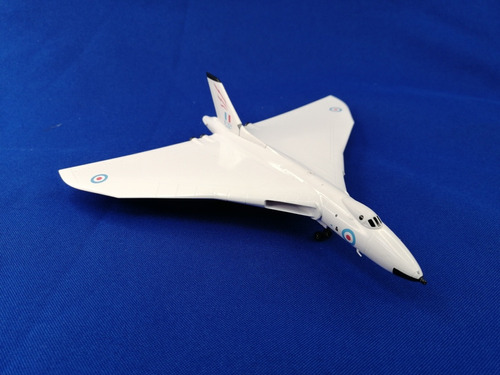 Diecast 1/200, Avro Vulcan B2 1964, Marca Dragon