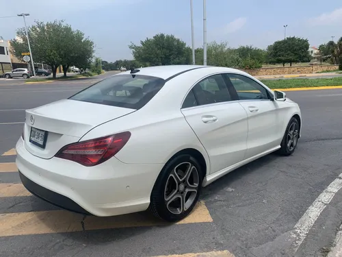 Mercedes-Benz Clase CLA 1.6 200 Cgi Sport At