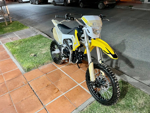 Imagen 2 de 12 de Moto Gaf Gx 125